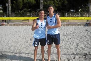 Curro Sáez e Ignacio Sánchez en las instalaciones del Club Natación.
