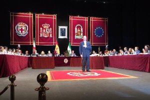 Luis Rogelio Rodríguez-Comendador, tras ser investido alcalde de Almería.