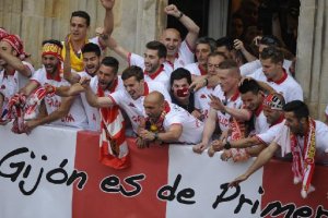 El Sporting acaba de ascender a Primera División.