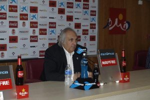 Alfonso García resta poder económico a las bases.