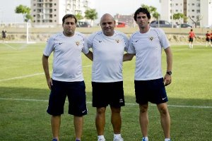 Fran Fernández (izquierda), continuará en el Almería.