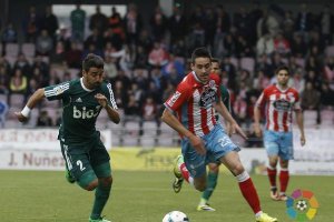 Iago Díaz con la pelota.