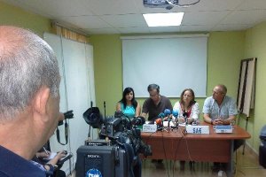 Nai Gallegos, José González, Aurelia Jiménez y Francisco Durbán en rueda de prensa.