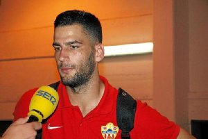 Edgar tiene que subirse al tren del Almería.