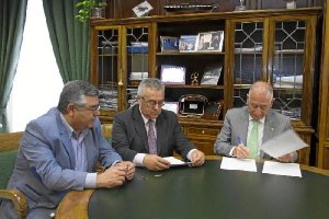 Firma del convenio de colaboración.
