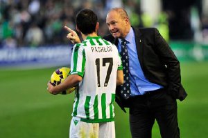 Dani Pacheco, hablando con Pepe Mel.