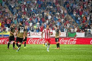 Verza celebrando un gol al Elche.
