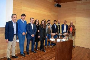 Libreros de Almería en los Premios Argaria, junto a personalidades invitadas a la gala.