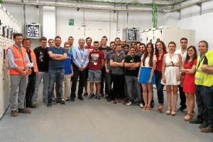 Alumnos de la UAL en su visita al Aeropuerto de Almería.