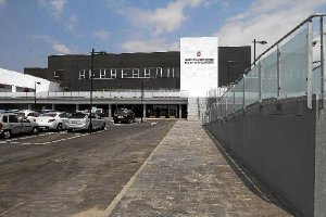 Fachada del tanatorio-crematorio municipal