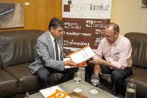 Imagen de la reunión ayer entre Rodríguez-Comendador y Cazorla.