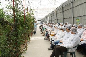 Los participantes durante la visita a Clisol Agro.