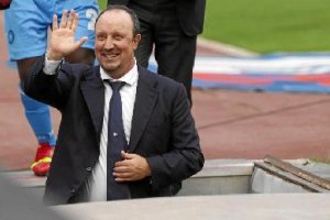 Benitez ya saluda a todo el madridismo.