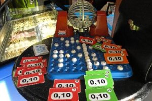 Este juego se organizaba en una cafetería.