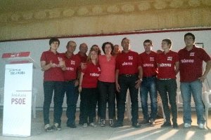 Rodríguez (cuarto por la derecha) en un acto público celebrado en Taberno