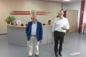 Alfonso García y Pepe Bonillo en la sede esta mañana.
