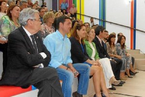 La ministra Pastor junto a dirigentes del PP en Almería