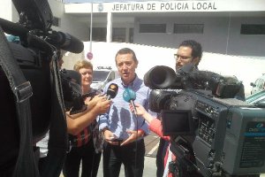 Pérez Navas ayer presentando sus propuestas.