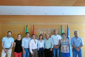 Componentes de la última reunión celebrada por la Asociación de Promotores.