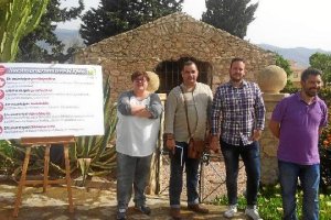 Miembros de IU informan sobre sus propuestas sobre patrimonio.