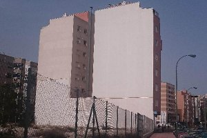 Medianera en un edificio del centro de la ciudad.