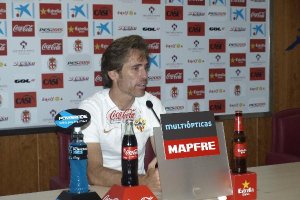 Miguel Ángel Corona en rueda de prensa.