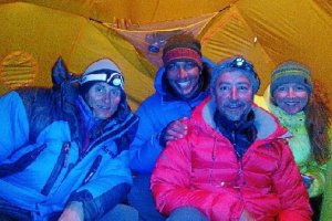 Ibero, segundo desde la derecha.