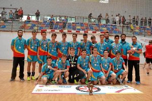 Los subcampeones de Andalucía posan con las medallas.