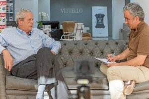 El candidato del Partido Popular en Vera, José Carmelo Jorge, durante la entrevista con Javier Romero.