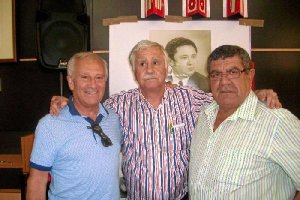 Paquitico, Joaqui y Basora con su presidente, Matías Pérez, de fondo.