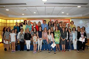 Imagen de las participantes en el I Encuentro de Mujeres Ciudadanas.