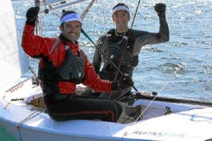 Los campeones saludan desde el mar.