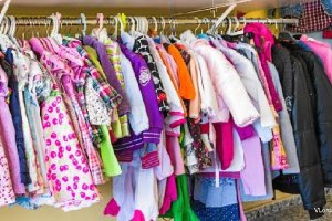 Prendas que ya están disponibles en el Banco de Ropa de Benehadux.