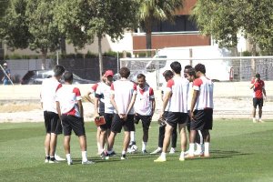 Charla de Miguel Rivera.