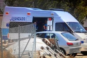 La ambulancia en el lugar de los hechos.