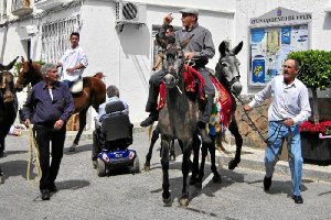 Jinetes y vecinos en las pasadas fiestas de San Marcos. 