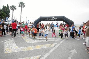 Los pequeños tomando la salida en el Cross Mi Cole.