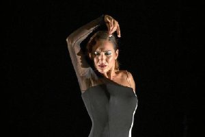 Anabel Veloso (en la foto) y Nerea Aguilar organizan la acción. 