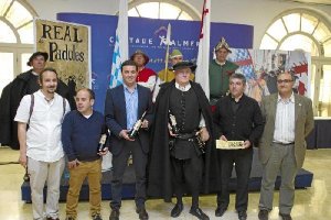 Presentación ayer del vino ‘Real de Padules’ diseñado con motivo de la recreación.