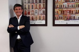 El candidato popular en las instalaciones de LA VOZ