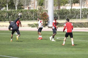 El Almería entrena este jueves en los dos campos.