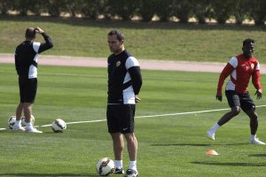 Sergi Barjuan afronta el segundo partido en casa.