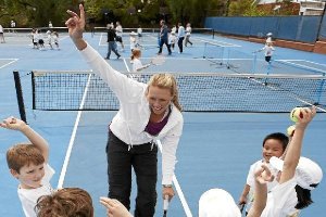 Liceo Erasmus contará con escuela de tenis.