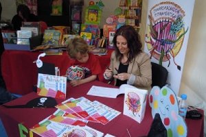 La autora Maria del Mar Saldaña en la IV Feria del Libro de El Ejido