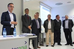 Ángel Barranco, gerente de IDM presentando a su equipo de gobierno de la nueva Junta Directiva de Tecnova.