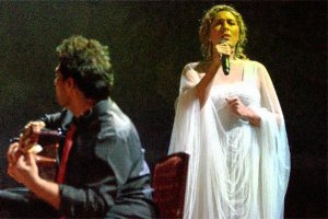 Estrella Morente actuará junto al almeriense Niño Josele.