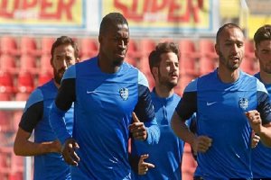 Pape Diop ha vuelto al trabajo tras jugar con su selección.