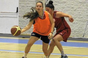 La jugadora almeriense en una sesión de entrenamiento.