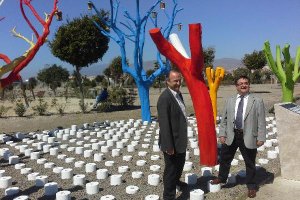 Luis Rogelio Rodríguez-Comendador y Esteban Rodríguez en el homenaje al Árbol muerto.