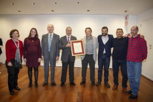 Entrega del escudo de Oro de la ciudad a los Voluntarios del 2005